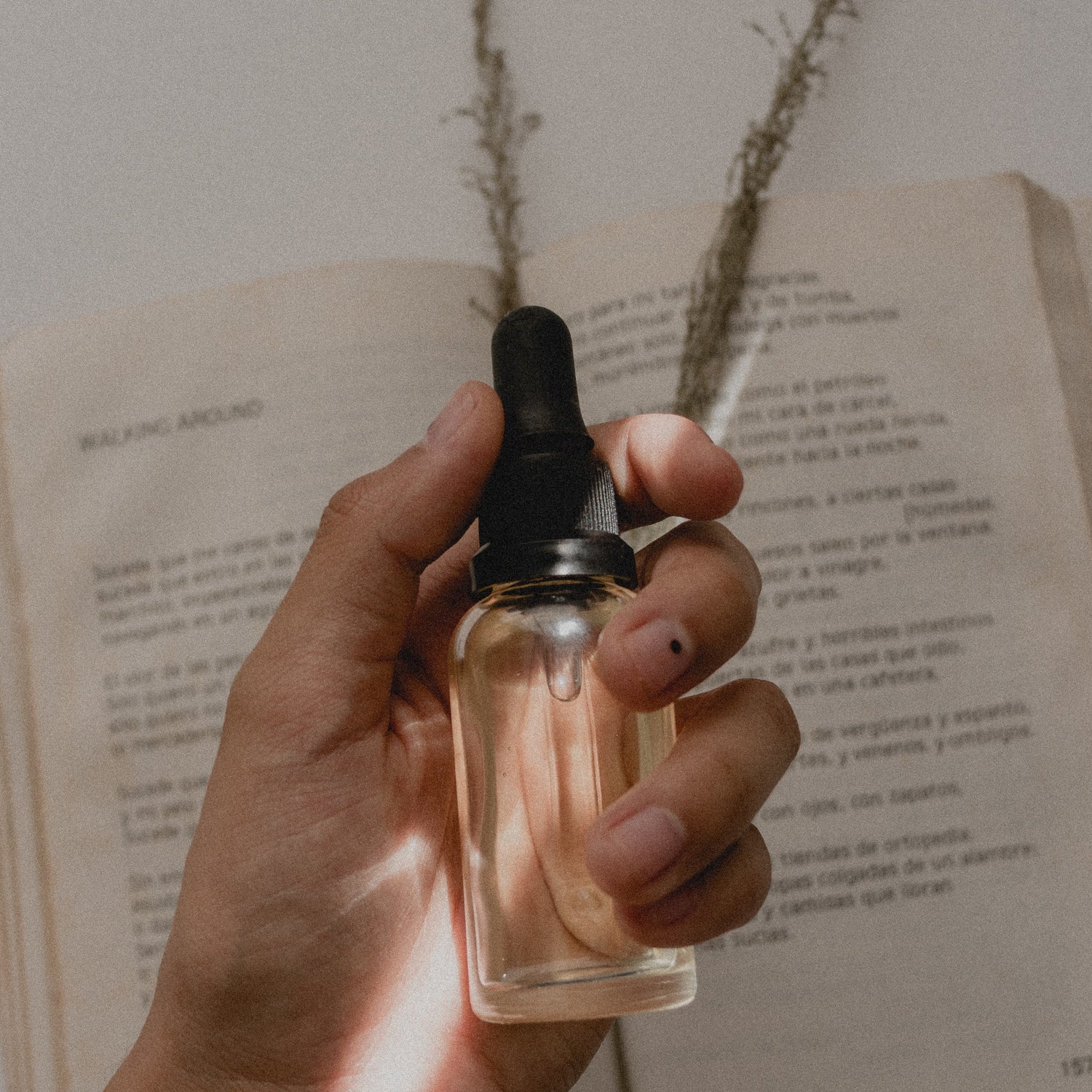 non-toxic, eco friendly room mist, natural linen mist.